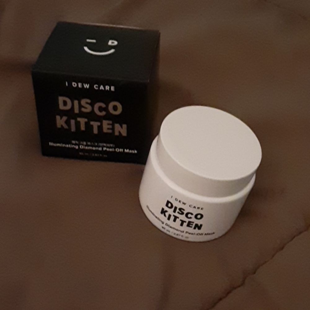 I drew care. I illuminating diamond peel off mask